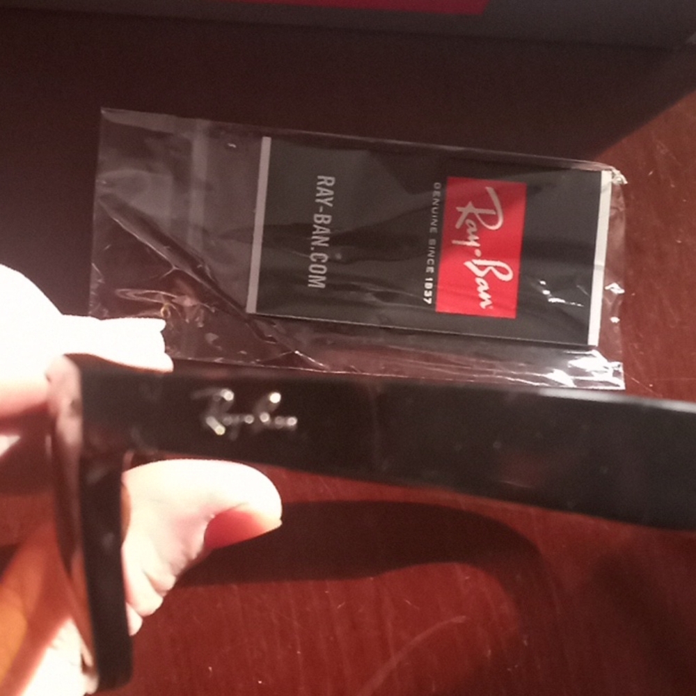 New Ray Ban,s - Picture 5 of 6